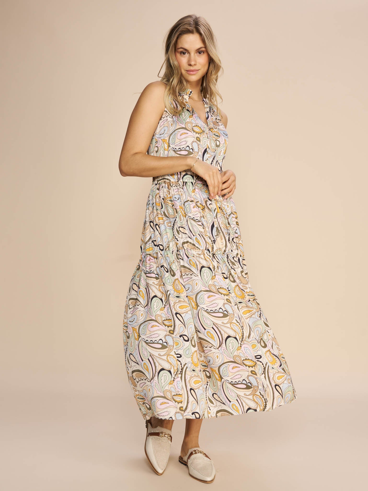 Modelshot / Smoke Green / Detail